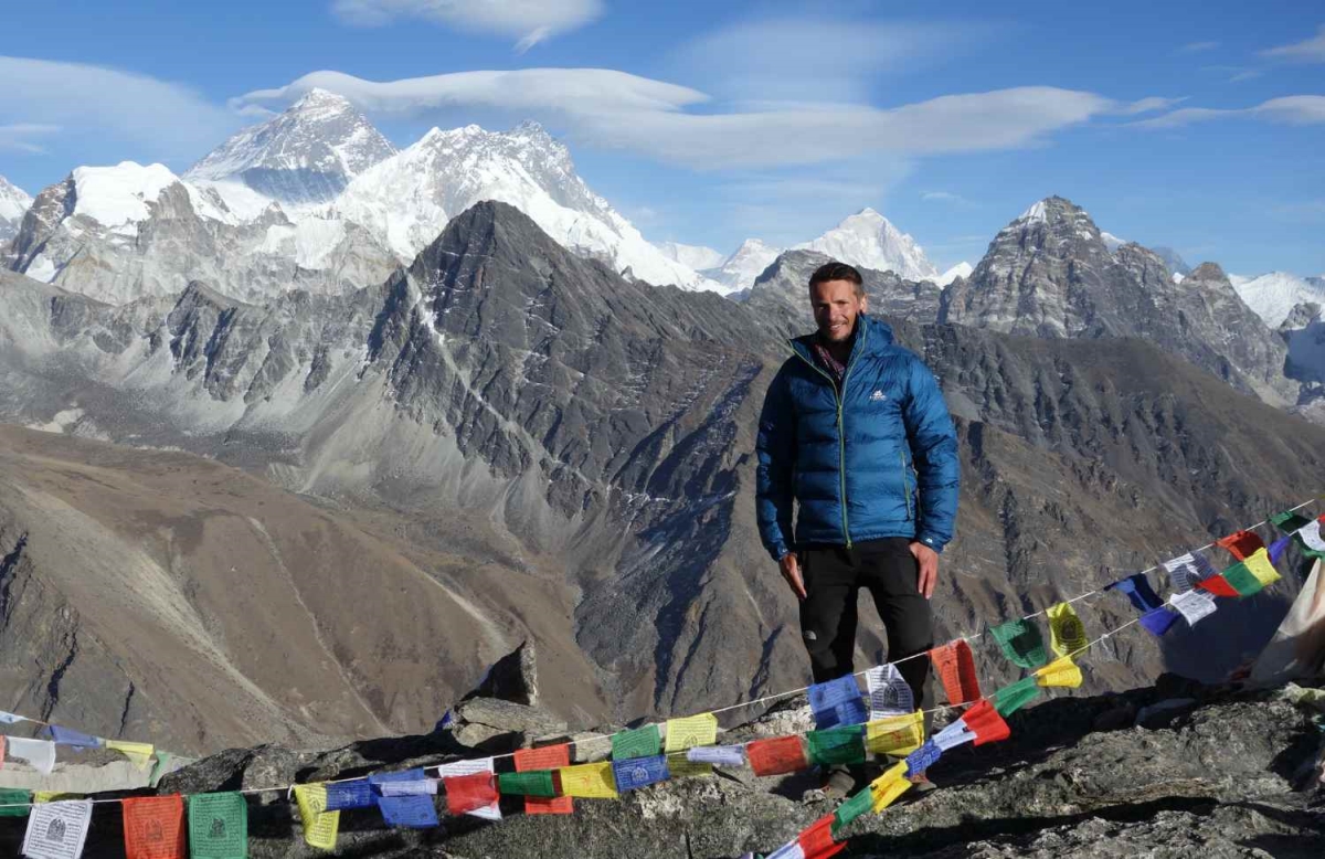 The Top 7 best viewpoints see Mount Everest from the Nepal side